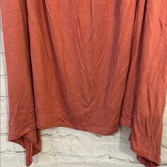 Veveret Women's Off-Shoulder Rust Top - Picture 4 of 5